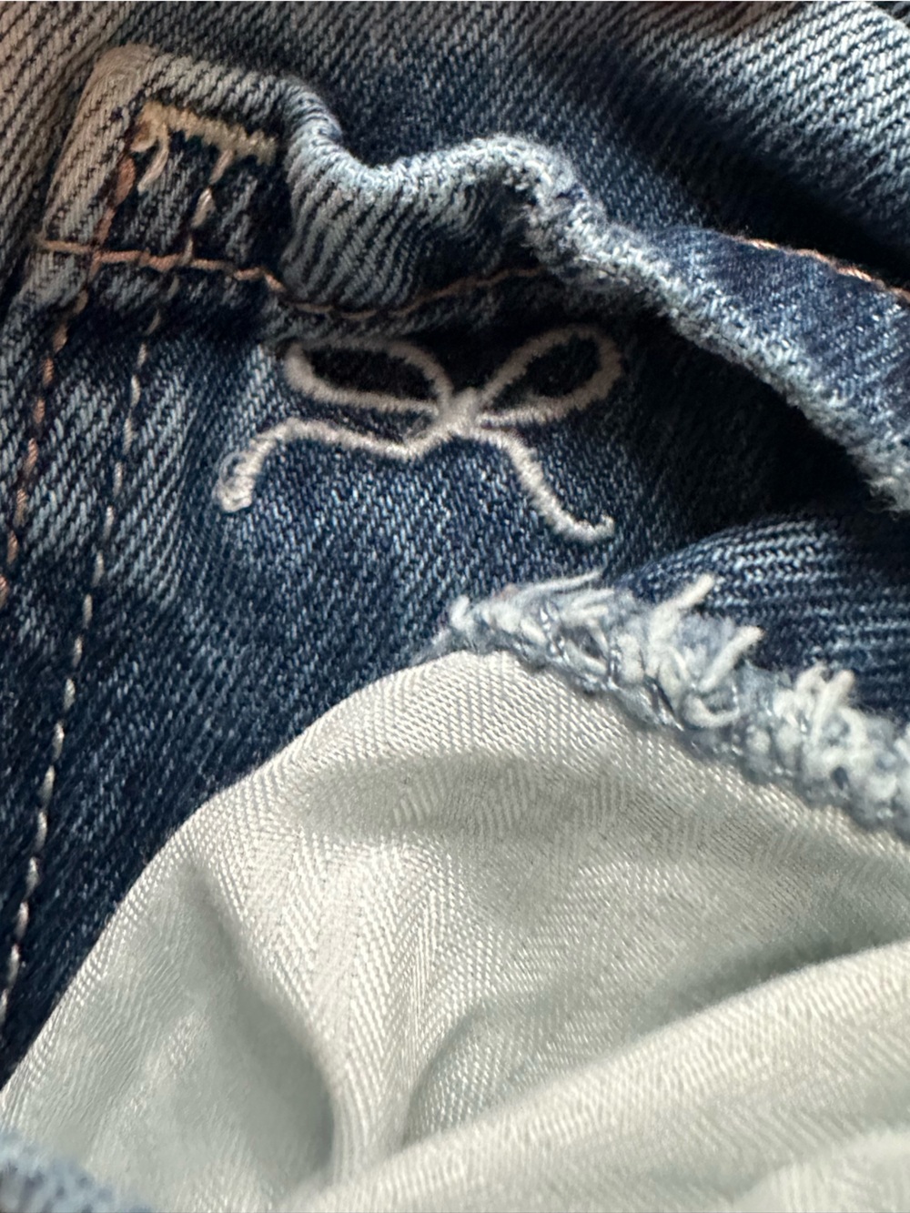 Hollister - Low Rise Baggy Jeans w. Bow - 0R - Picture 2 of 8